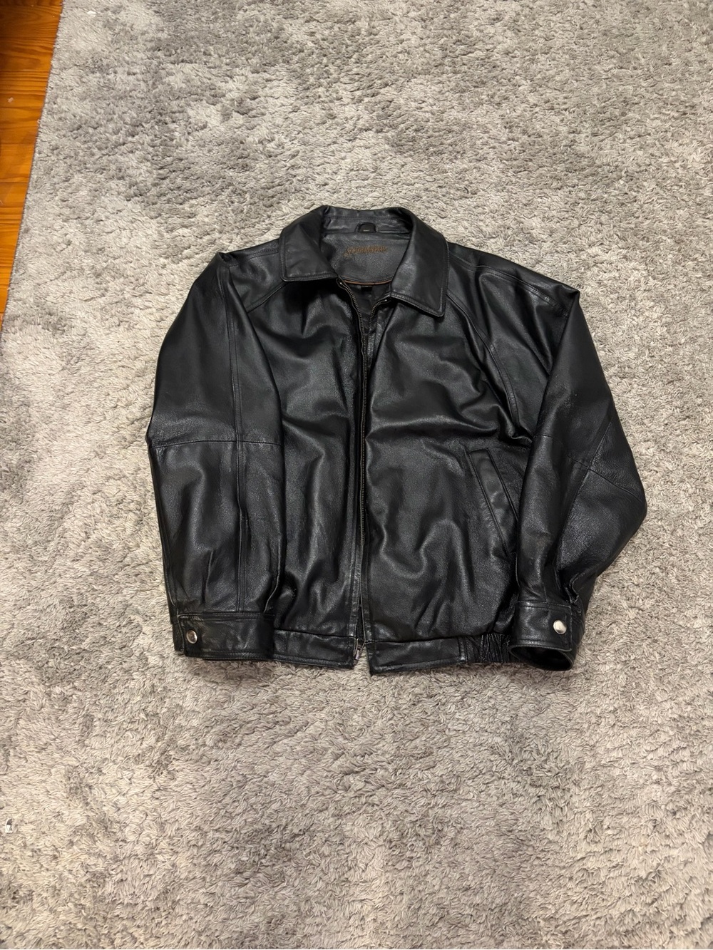 St. John’s Bay Black Genuine Leather Bomber Jacket Medium.